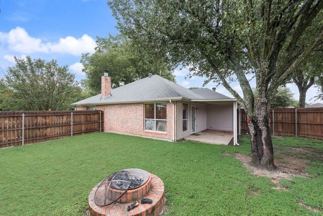 425 Alpine Drive, Desoto, TX 75115