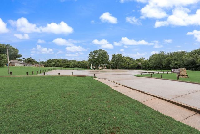 425 Alpine Drive, Desoto, TX 75115
