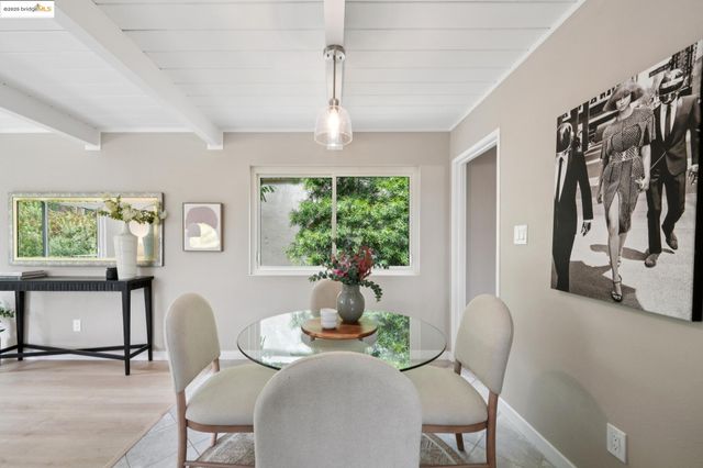 4258 Maple Ave, Oakland, CA 94602