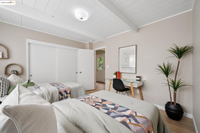 4258 Maple Ave, Oakland, CA 94602