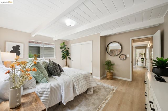 4258 Maple Ave, Oakland, CA 94602