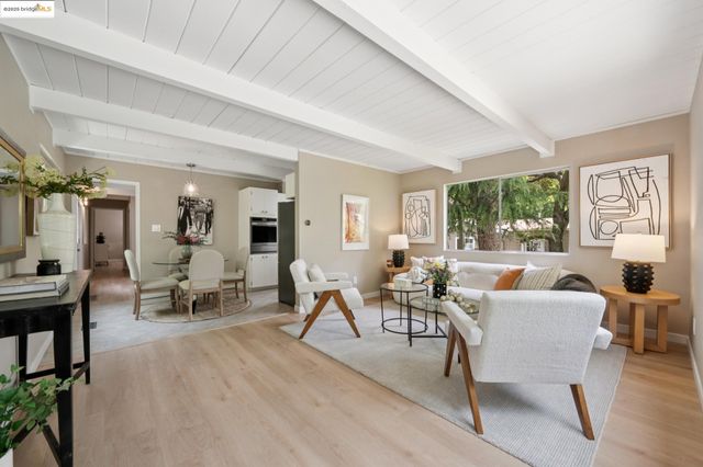 4258 Maple Ave, Oakland, CA 94602