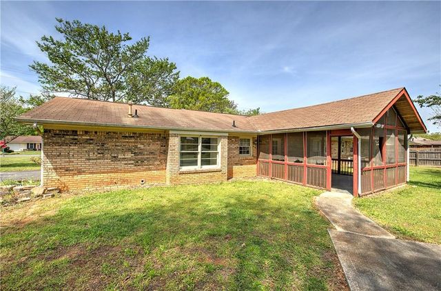 106 Tulip Way SW, Calhoun, GA 30701