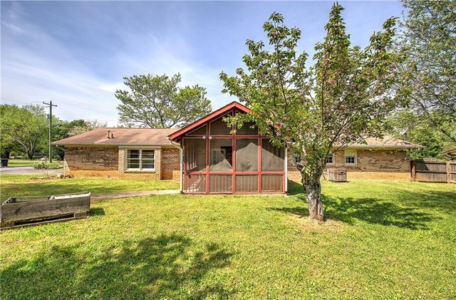 106 Tulip Way SW, Calhoun, GA 30701