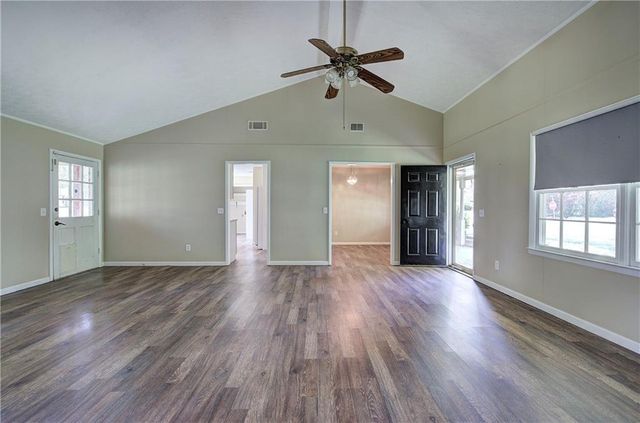 106 Tulip Way SW, Calhoun, GA 30701