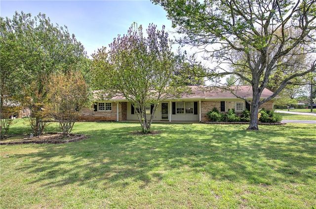 106 Tulip Way SW, Calhoun, GA 30701