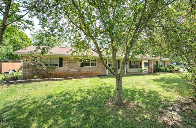 106 Tulip Way SW, Calhoun, GA 30701