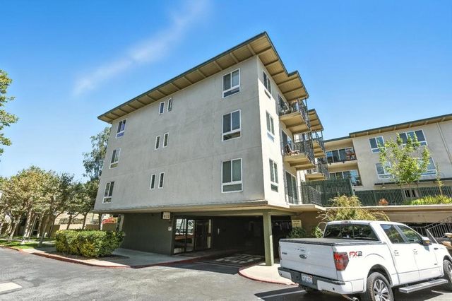 932 Peninsula Avenue 406, San Mateo, CA 94401