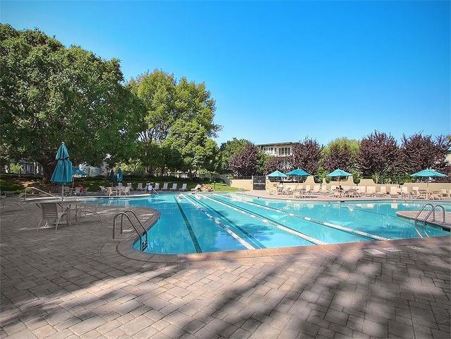 932 Peninsula Avenue 406, San Mateo, CA 94401