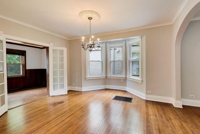 7120 N Ashland Boulevard, Chicago, IL 60626