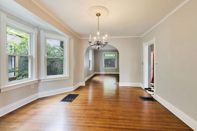 7120 N Ashland Boulevard, Chicago, IL 60626