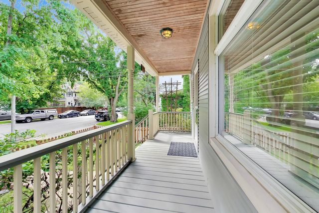 7120 N Ashland Boulevard, Chicago, IL 60626