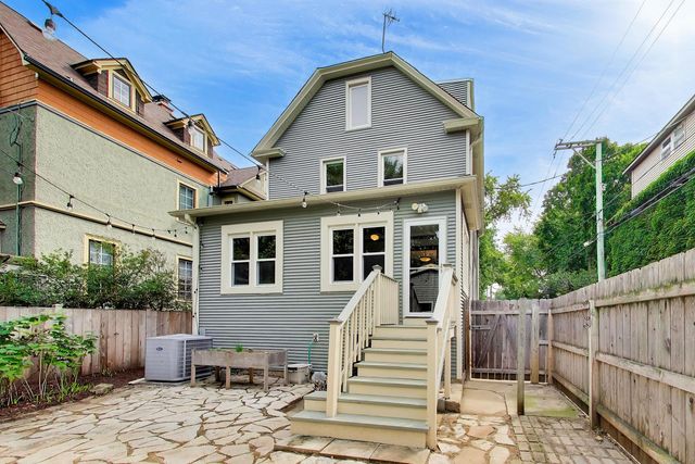 7120 N Ashland Boulevard, Chicago, IL 60626
