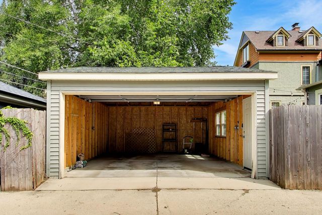 7120 N Ashland Boulevard, Chicago, IL 60626