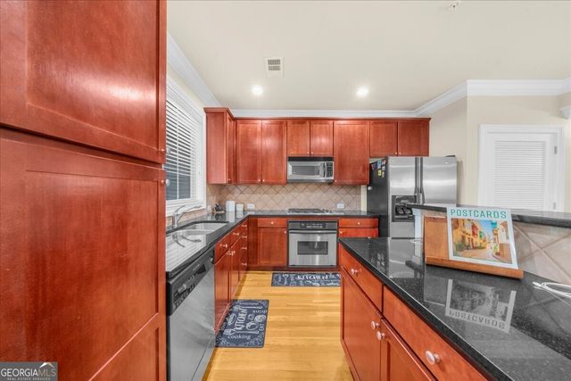 199 Le Gran Court, Sandy Springs, GA 30328
