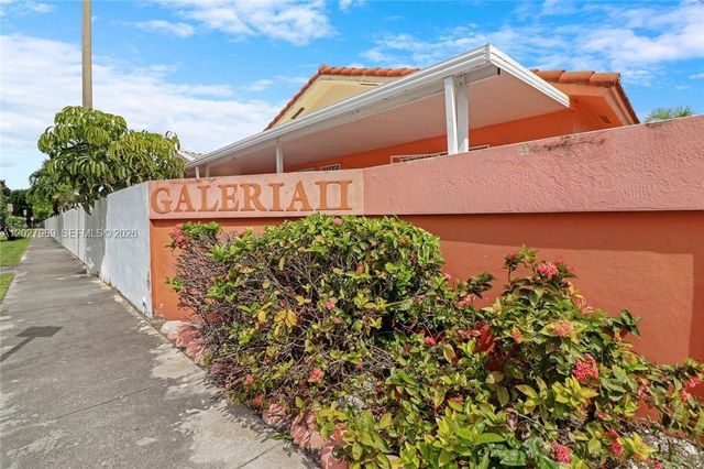 2250 W 74th Pl 8C, Hialeah, FL 33016