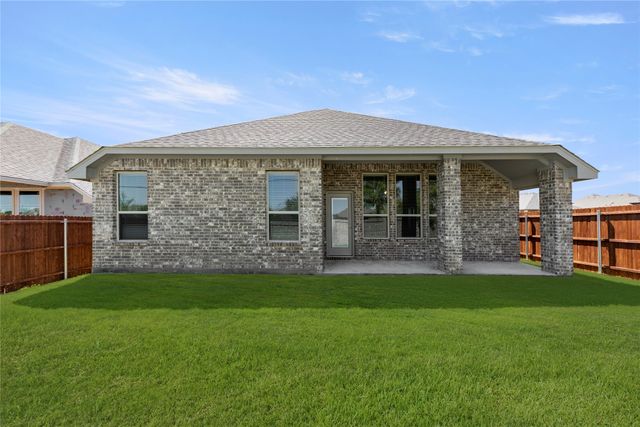 137 Whistling Duck, Balch Springs, TX 75181