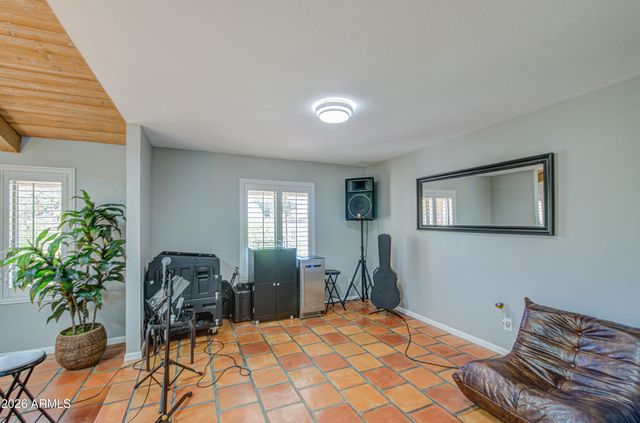 3232 E ELLIS Street, Mesa, AZ 85213