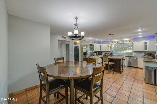 3232 E ELLIS Street, Mesa, AZ 85213