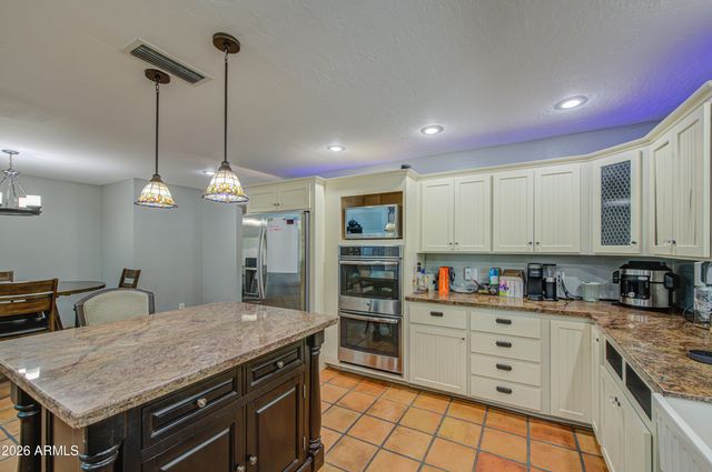 3232 E ELLIS Street, Mesa, AZ 85213