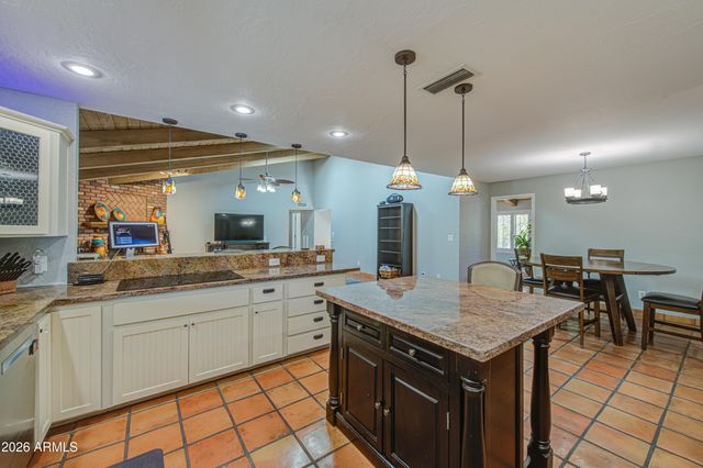 3232 E ELLIS Street, Mesa, AZ 85213