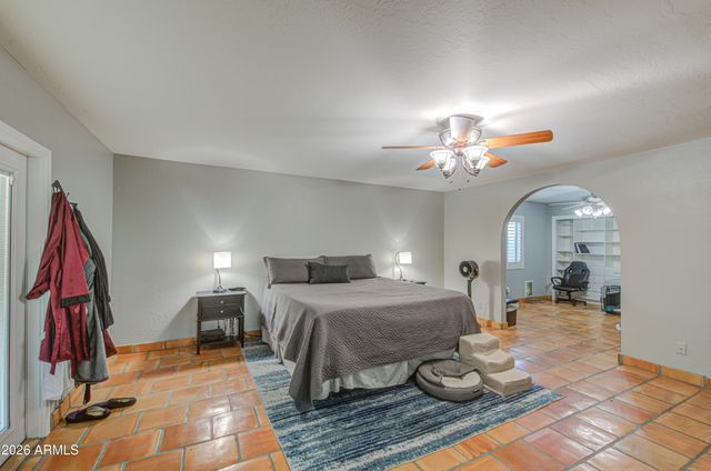 3232 E ELLIS Street, Mesa, AZ 85213