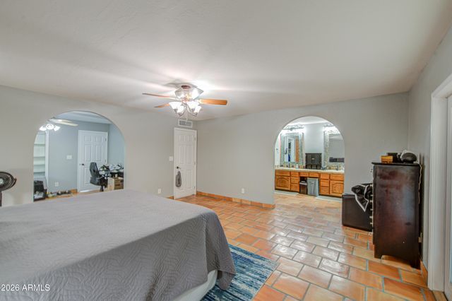 3232 E ELLIS Street, Mesa, AZ 85213