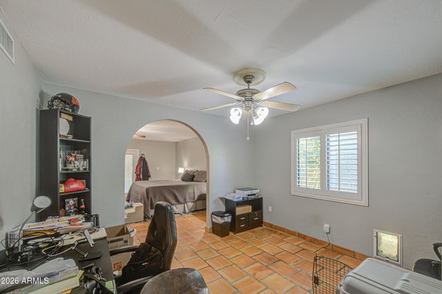 3232 E ELLIS Street, Mesa, AZ 85213