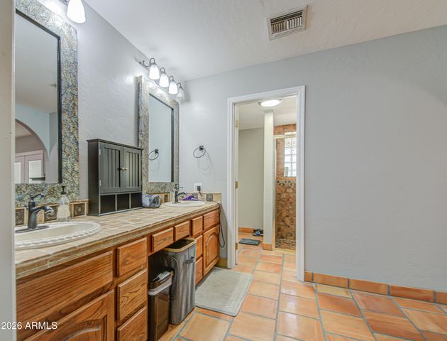 3232 E ELLIS Street, Mesa, AZ 85213