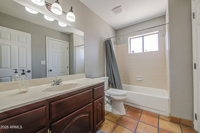 3232 E ELLIS Street, Mesa, AZ 85213