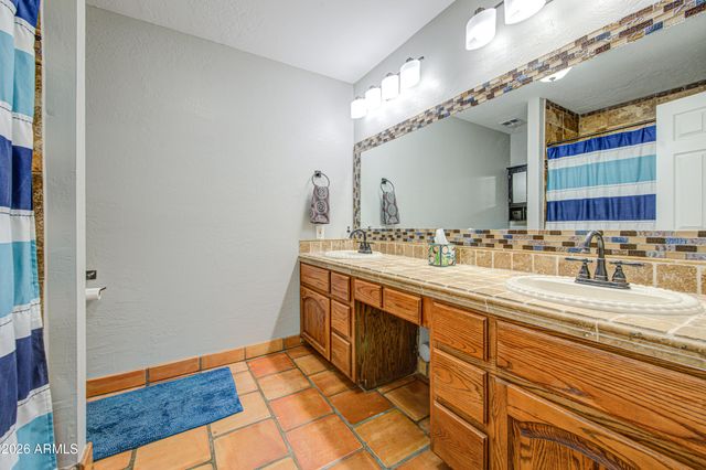 3232 E ELLIS Street, Mesa, AZ 85213