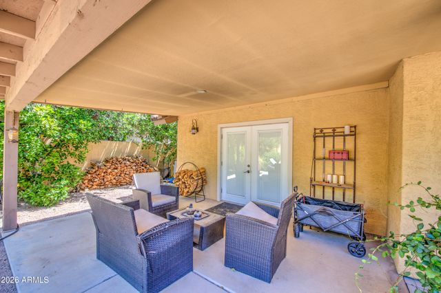 3232 E ELLIS Street, Mesa, AZ 85213