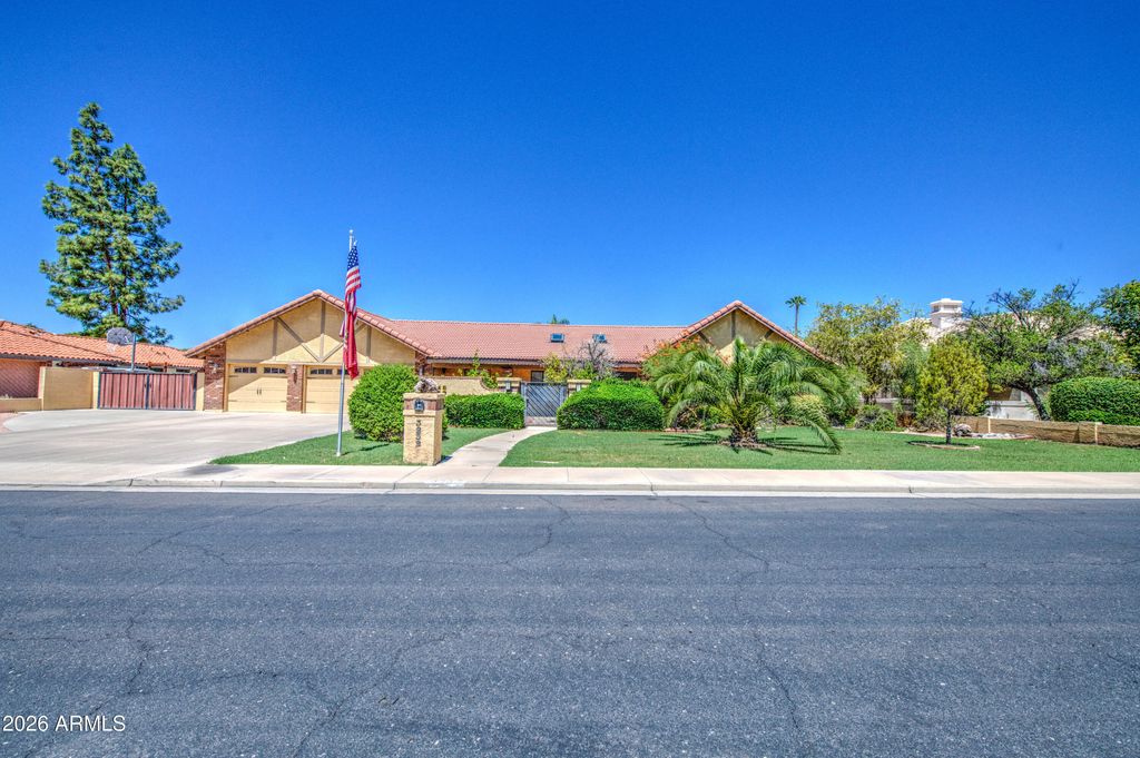 3232 E ELLIS Street, Mesa, AZ 85213