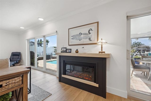 1424 47TH AVENUE NE, St Petersburg, FL 33703