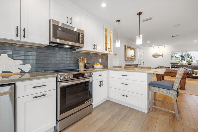 1424 47TH AVENUE NE, St Petersburg, FL 33703