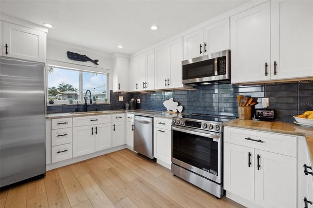 1424 47TH AVENUE NE, St Petersburg, FL 33703