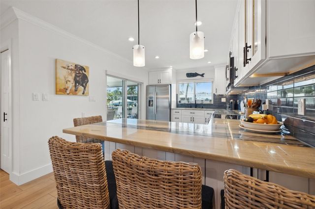 1424 47TH AVENUE NE, St Petersburg, FL 33703