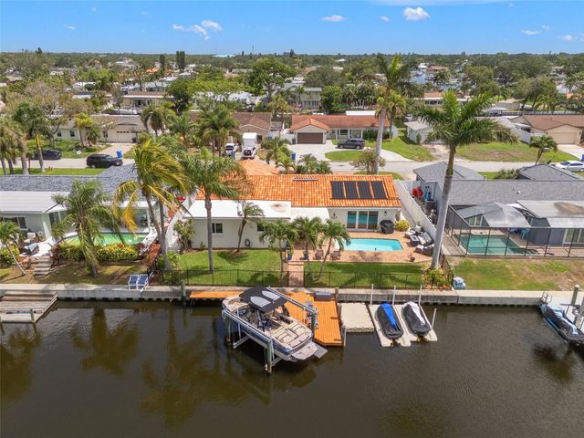 1424 47TH AVENUE NE, St Petersburg, FL 33703