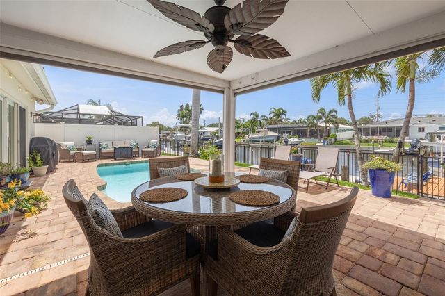 1424 47TH AVENUE NE, St Petersburg, FL 33703