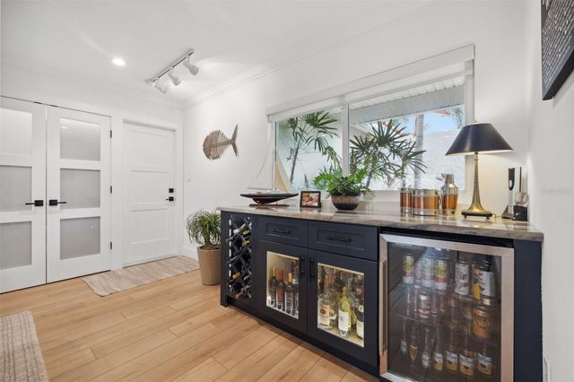 1424 47TH AVENUE NE, St Petersburg, FL 33703