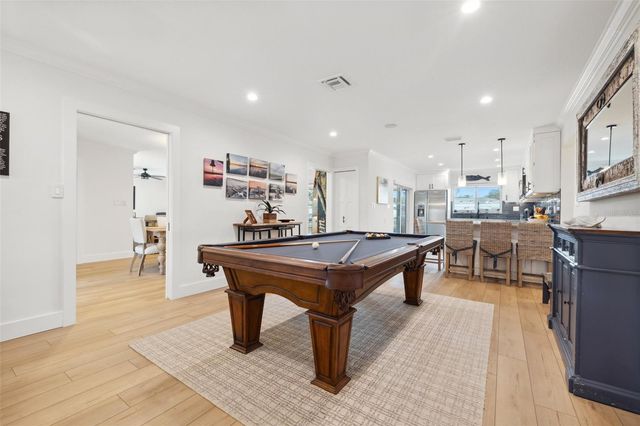 1424 47TH AVENUE NE, St Petersburg, FL 33703