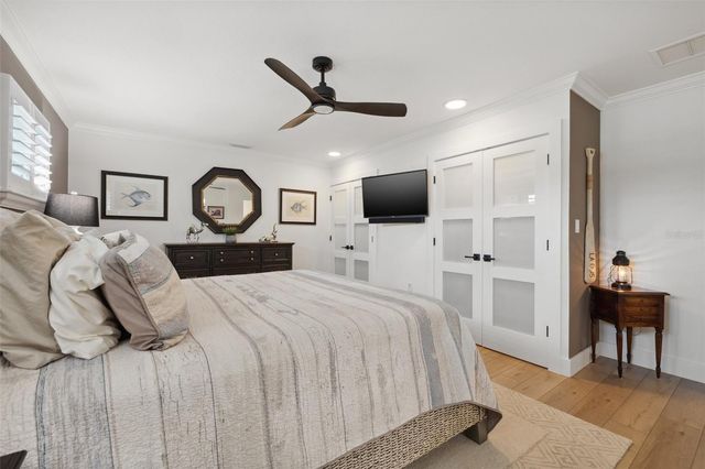 1424 47TH AVENUE NE, St Petersburg, FL 33703