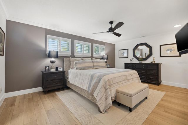 1424 47TH AVENUE NE, St Petersburg, FL 33703