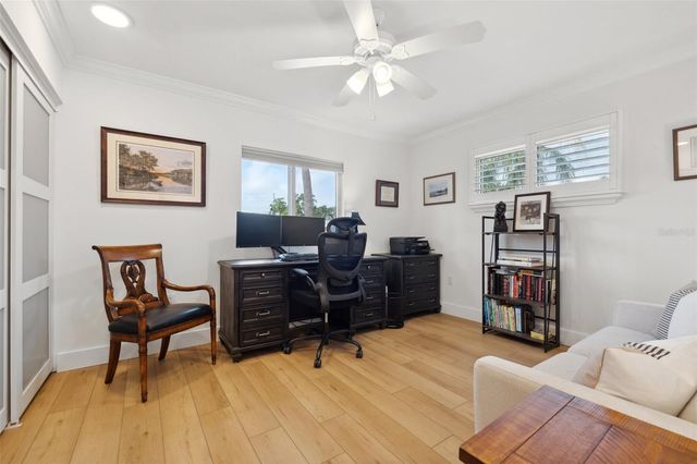 1424 47TH AVENUE NE, St Petersburg, FL 33703