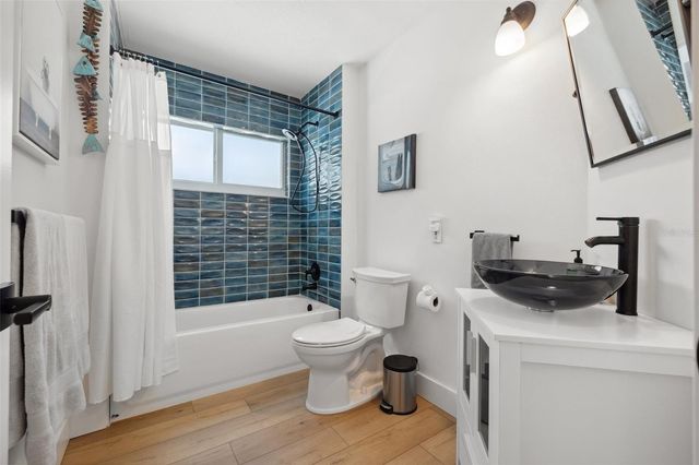 1424 47TH AVENUE NE, St Petersburg, FL 33703