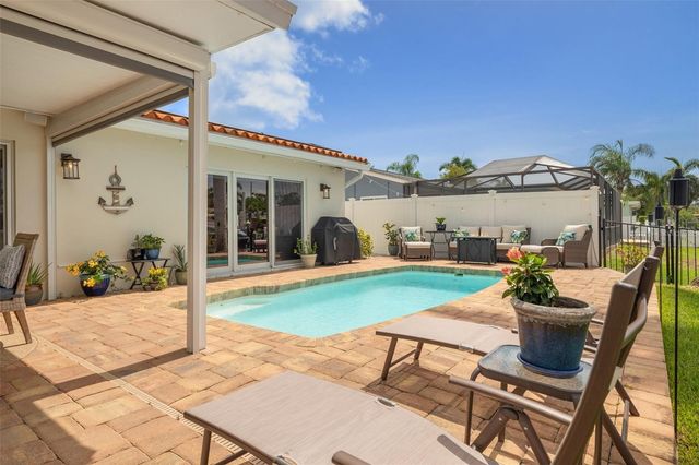 1424 47TH AVENUE NE, St Petersburg, FL 33703