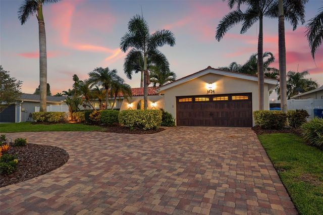 1424 47TH AVENUE NE, St Petersburg, FL 33703