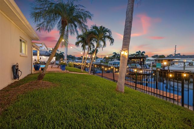 1424 47TH AVENUE NE, St Petersburg, FL 33703