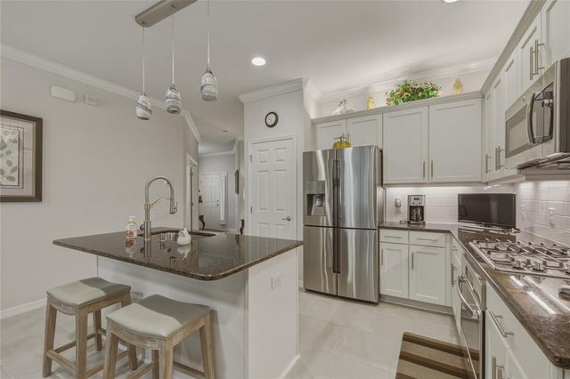 8017 PINE CREST STREET, Seminole, FL 33777