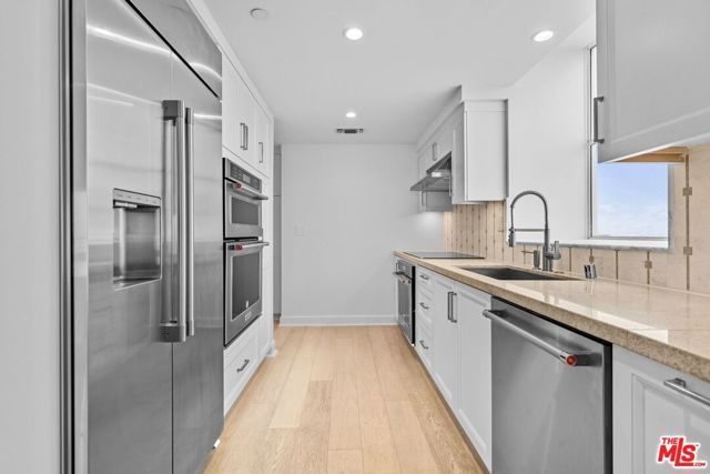 1221 W OCEAN Avenue 308, Santa Monica, CA 90401